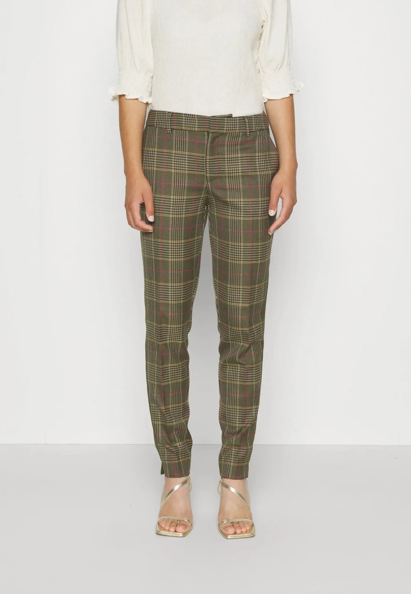 Abbey Anisma Tailored Tartan Pant