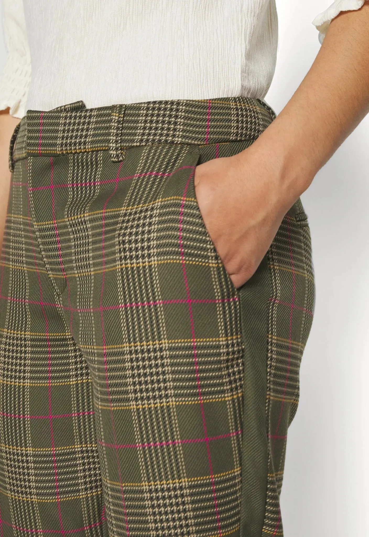 Abbey Anisma Tailored Tartan Pant