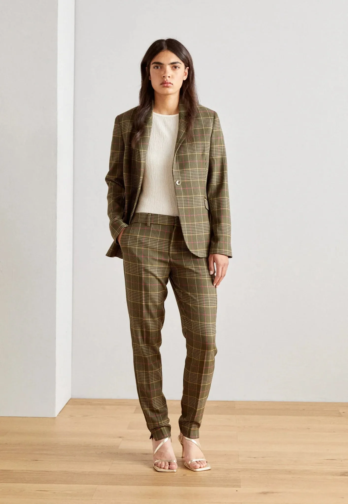 Abbey Anisma Tailored Tartan Pant