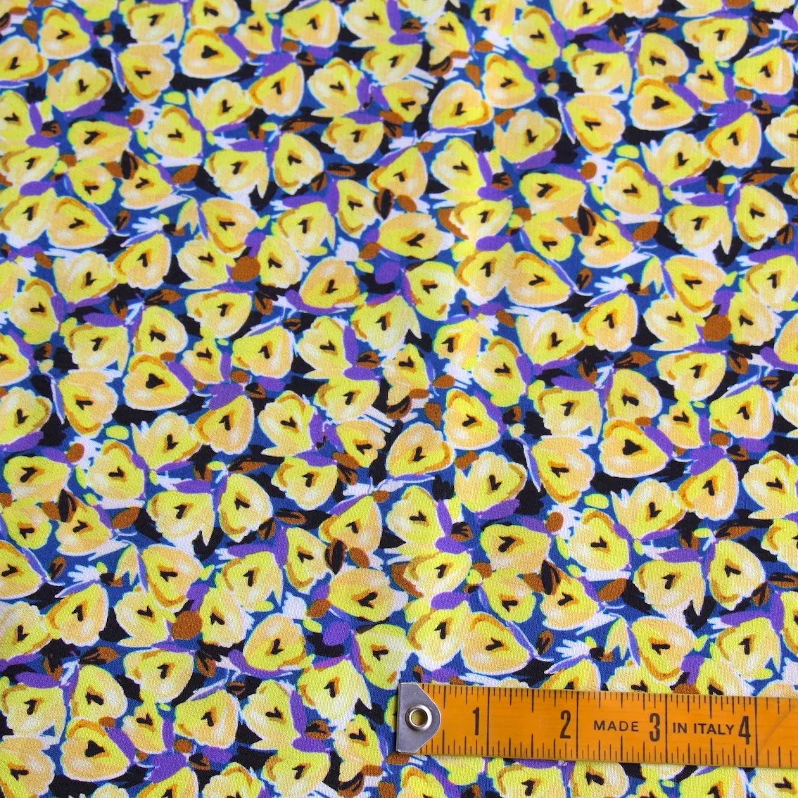 Clustered Giallo