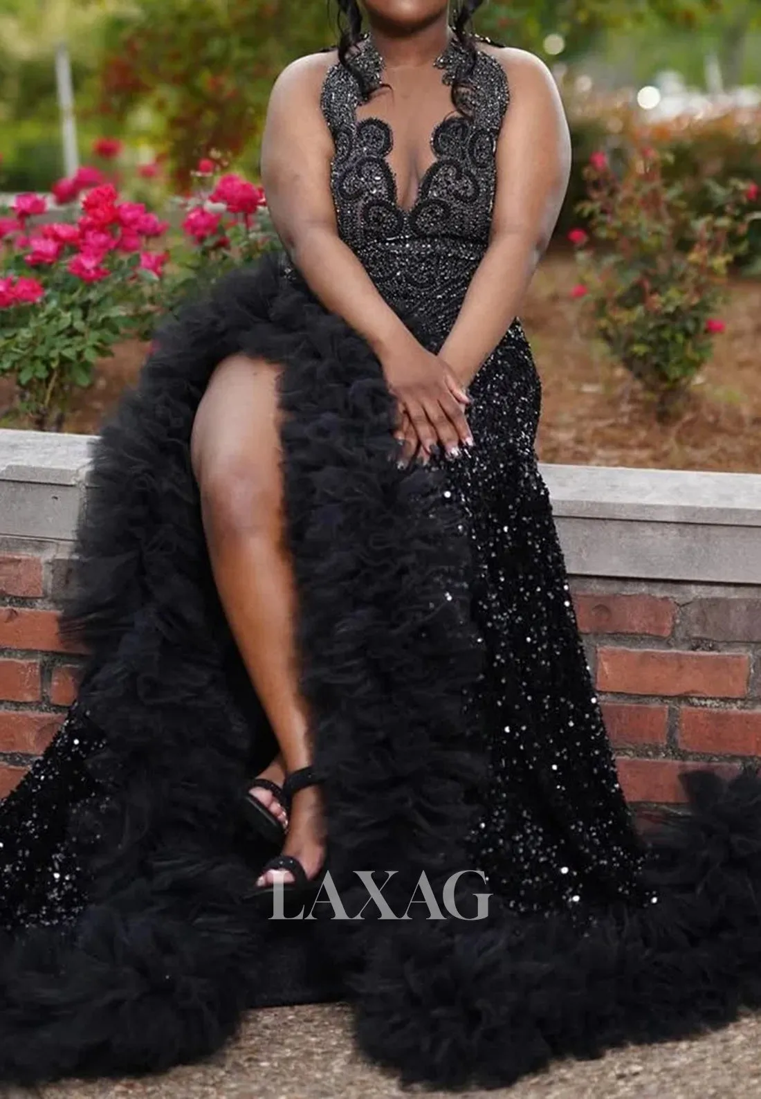 Halter Deep V-Neck Off-Shoulder Sleeveless Fully Sequined Beaded Mermaid Prom Dress with Tulle Tiered Train
