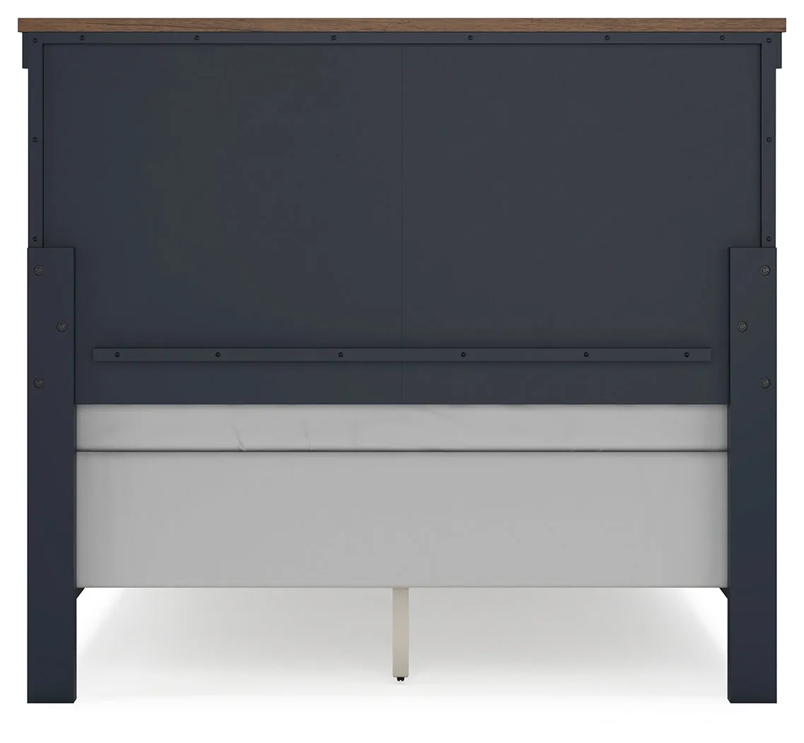 Landocken Full Panel Bed with Mirrored Dresser, Chest and 2 Nightstands in Brown/Blue