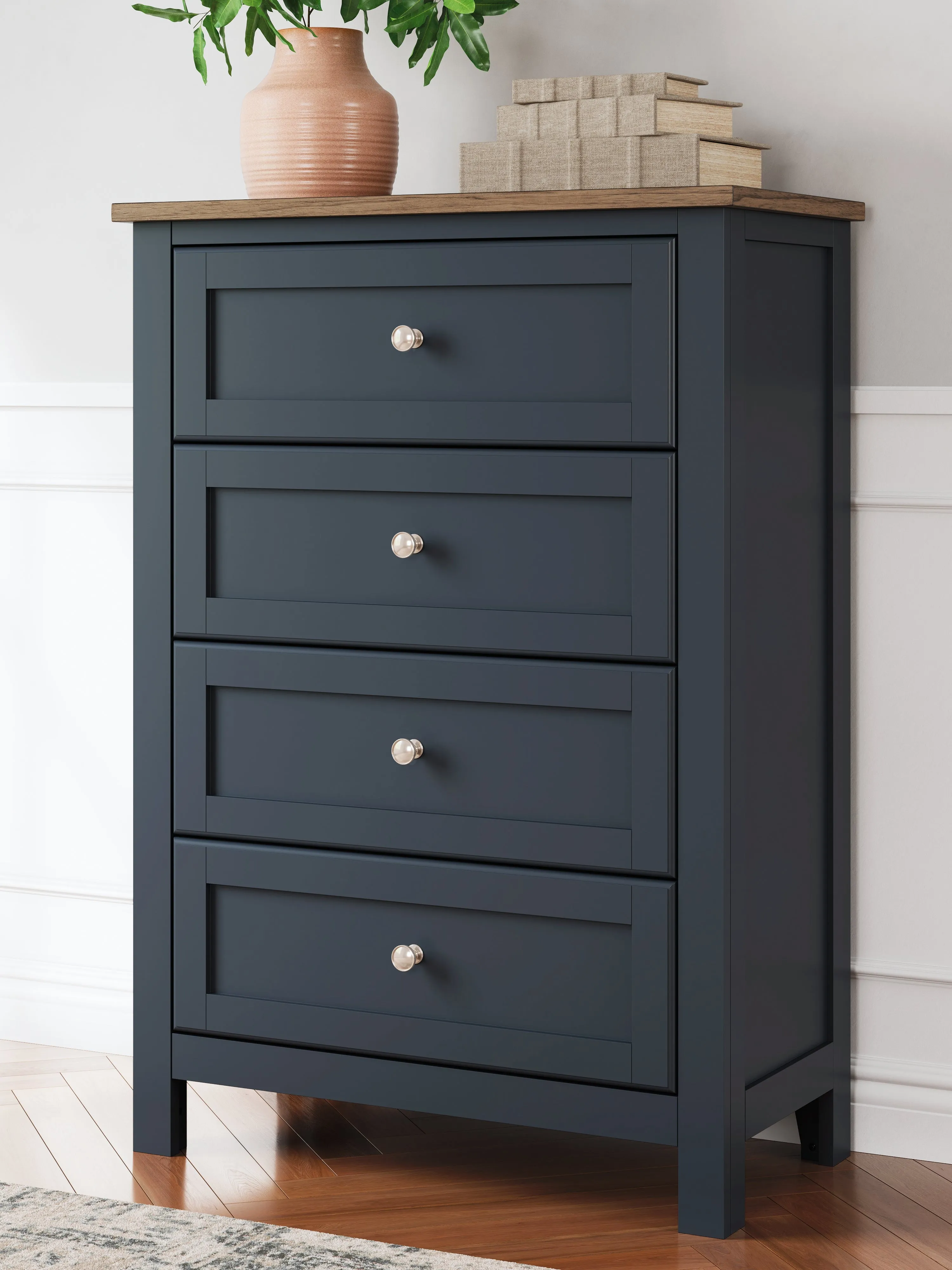 Landocken Full Panel Bed with Mirrored Dresser, Chest and 2 Nightstands in Brown/Blue