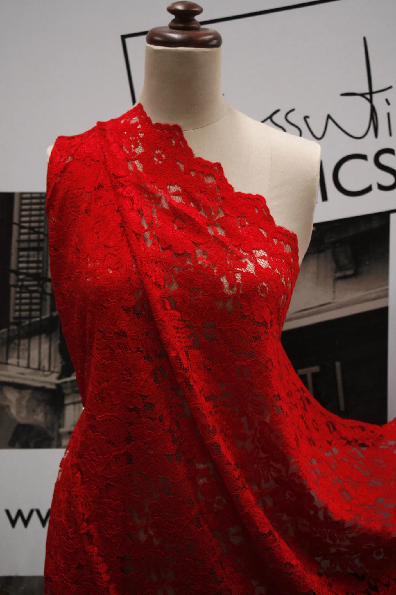 Red Harlem Lace