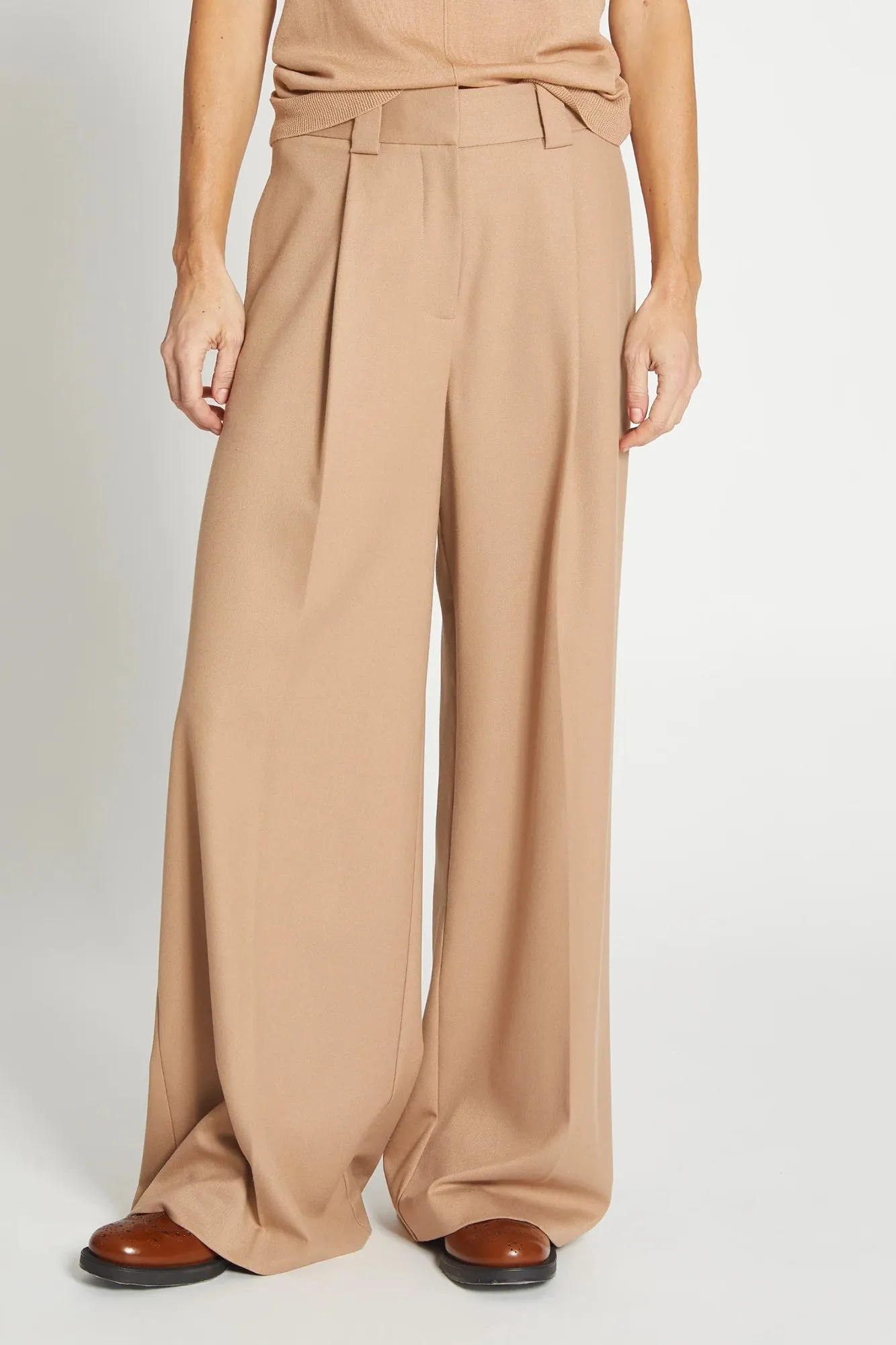 Tiffany Mid-Waisted Wideleg Trouser Camel