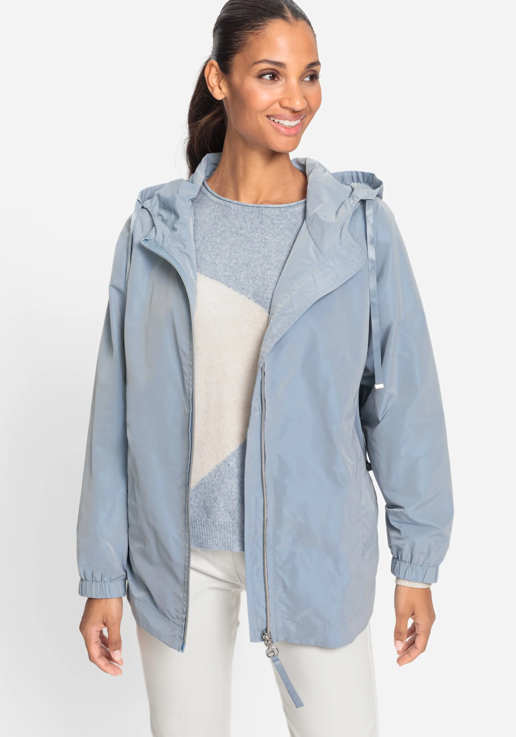 Wind Repellant Hooded Jacket